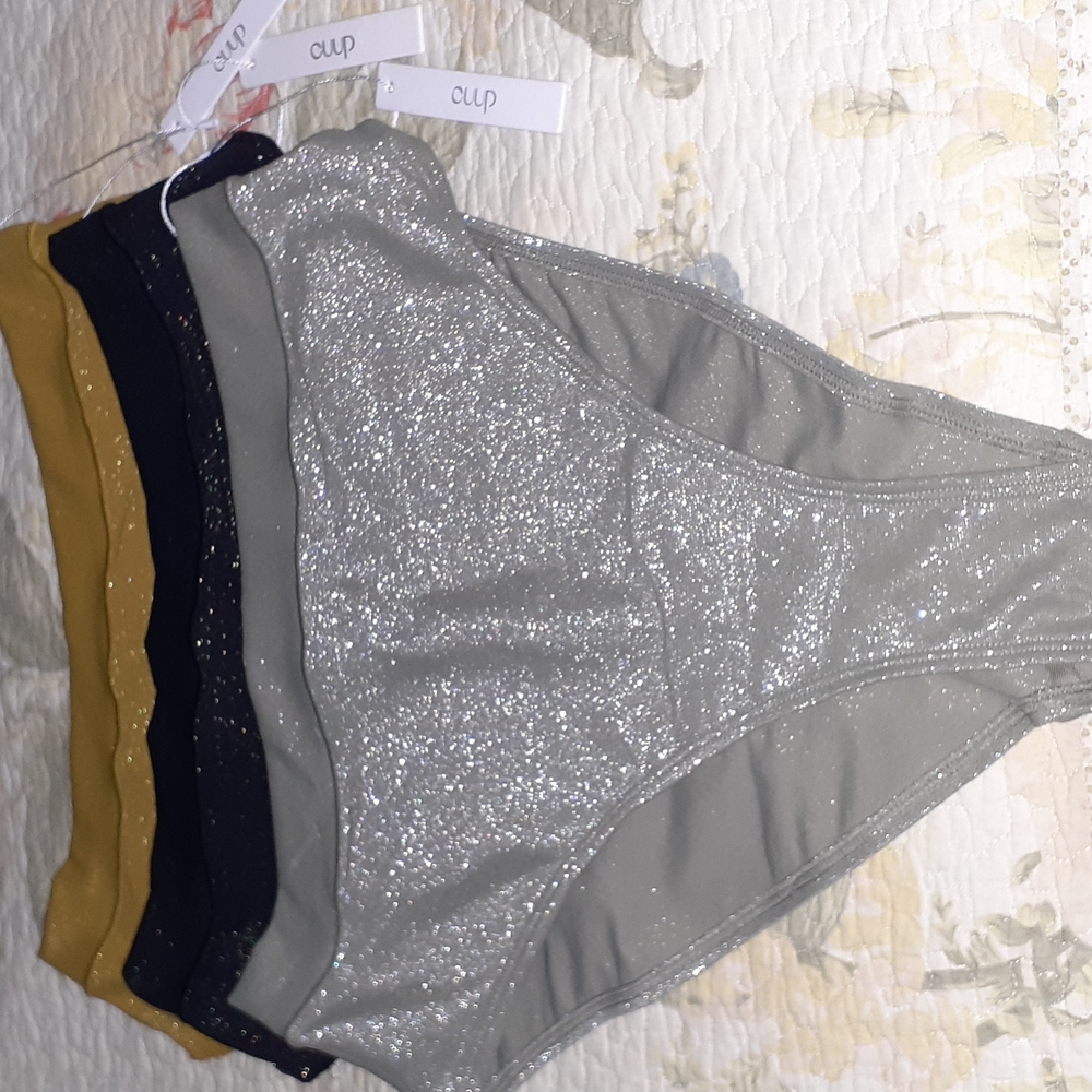 CUUP The High-Waist Sparkle Set